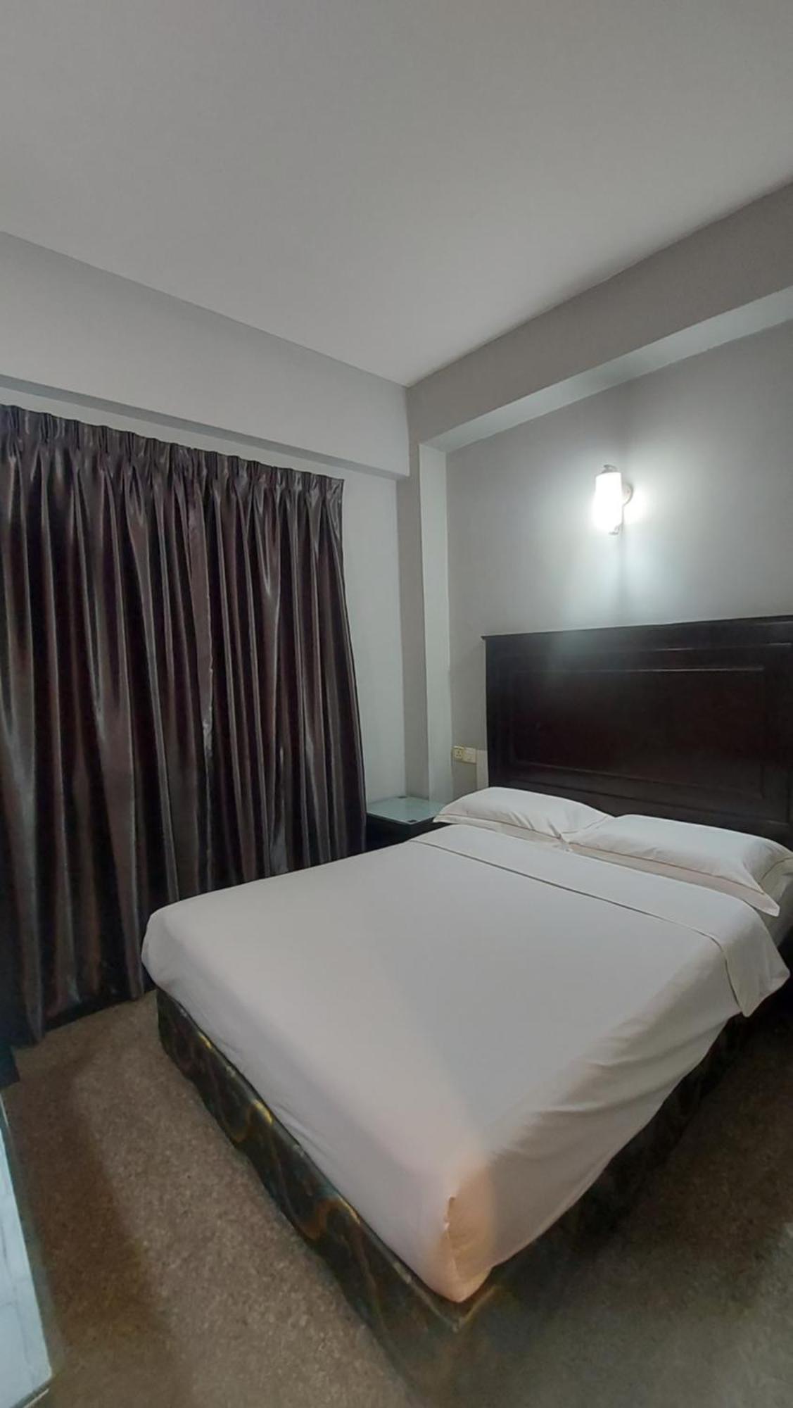 Hotel Sri Puchong Sdn Bhd Екстериор снимка