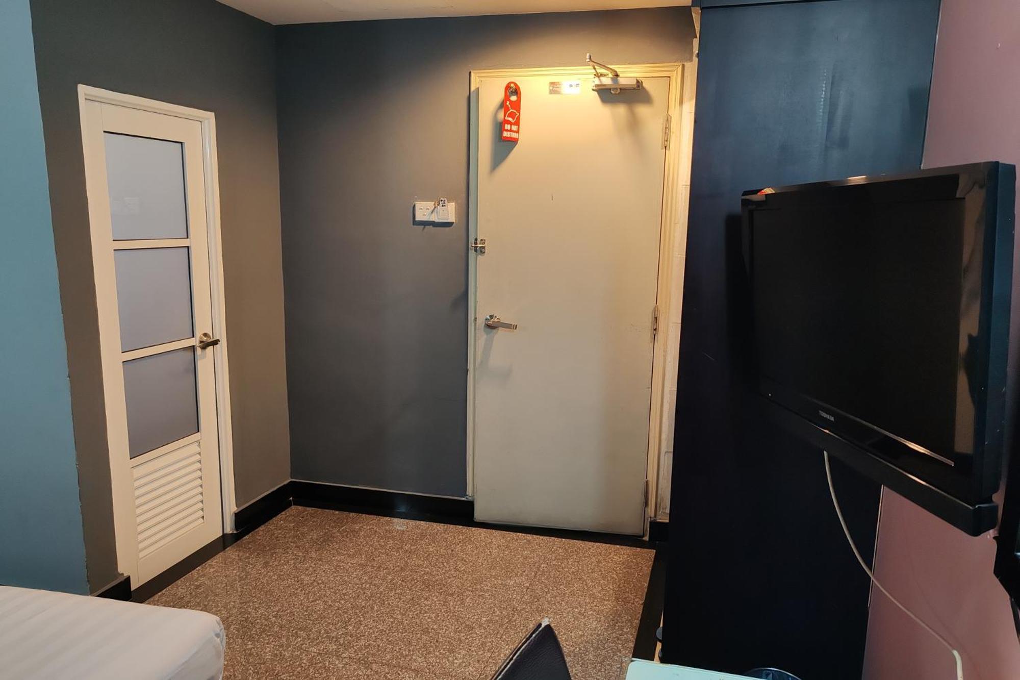 Hotel Sri Пухонг Екстериор снимка