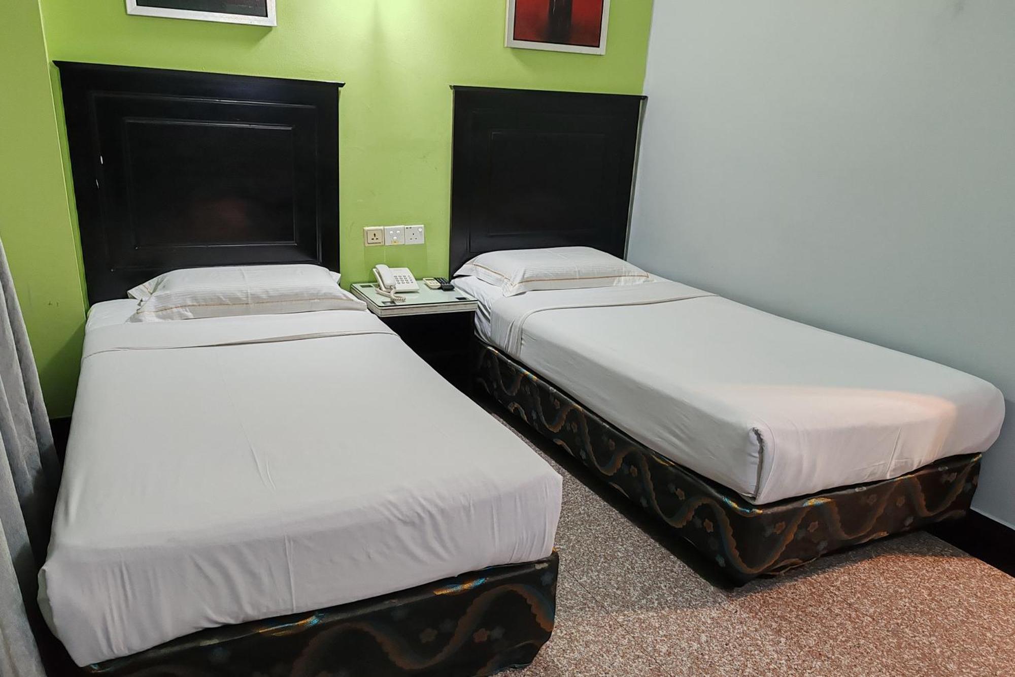 Hotel Sri Пухонг Екстериор снимка