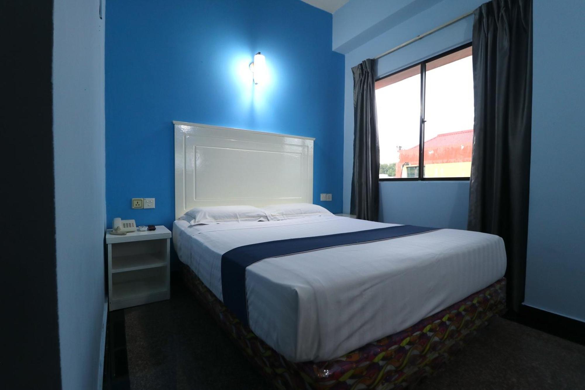 Hotel Sri Пухонг Екстериор снимка